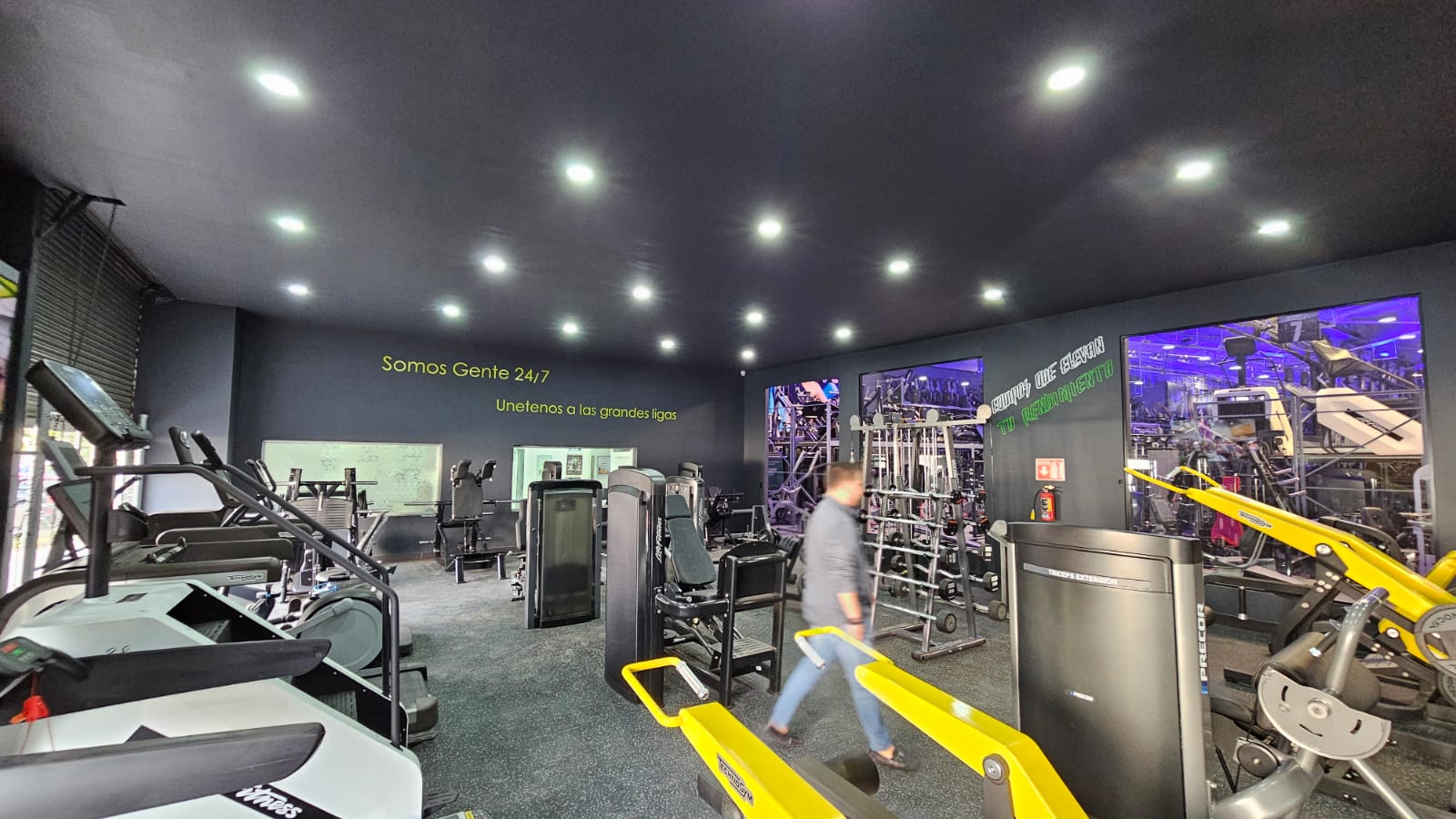Solid Work Gym Equipment